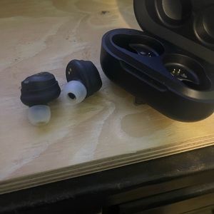 Skull Candy wireless earbuds